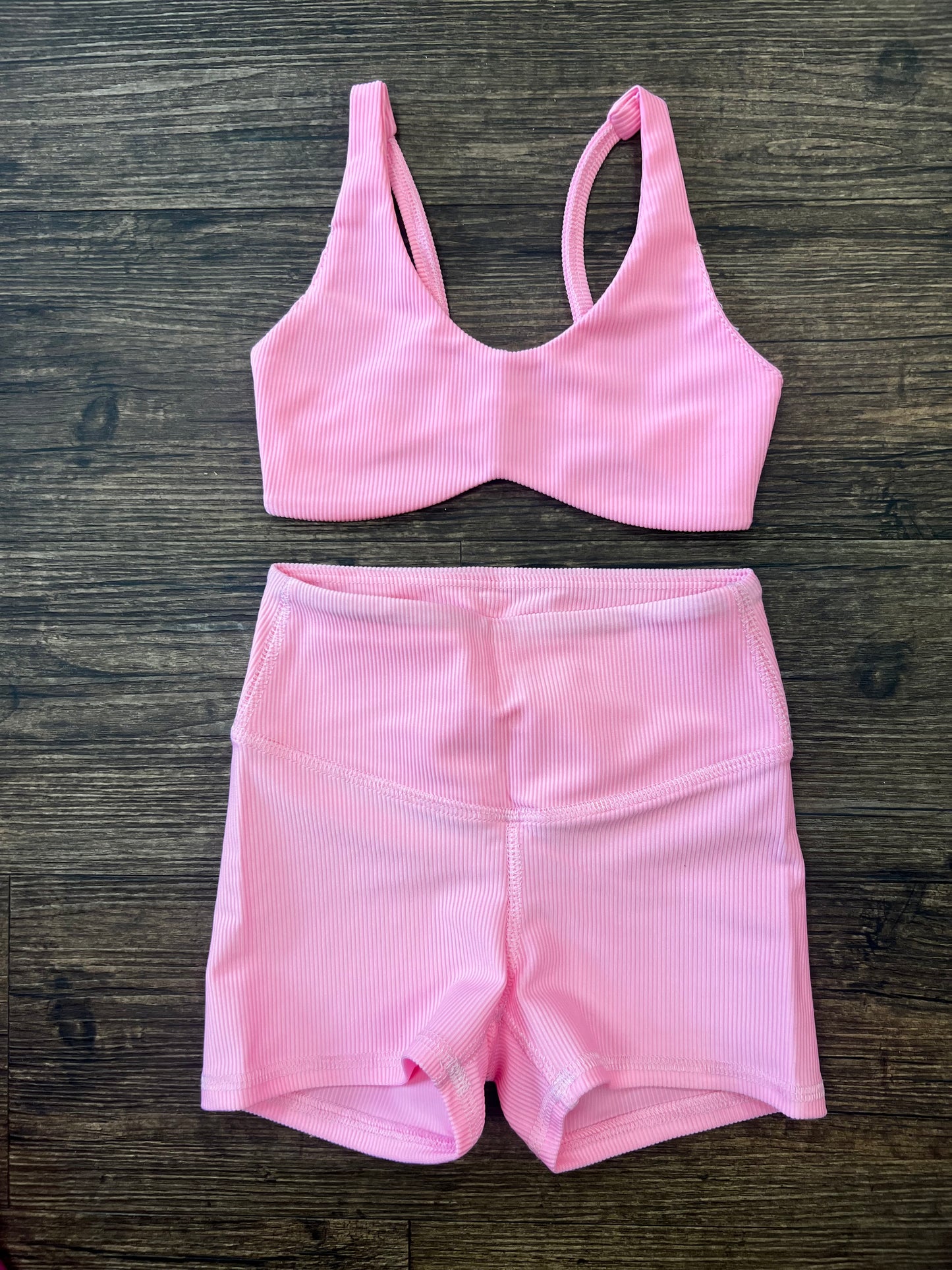 Ribbed Shorts 2 Piece Set Size 3-4