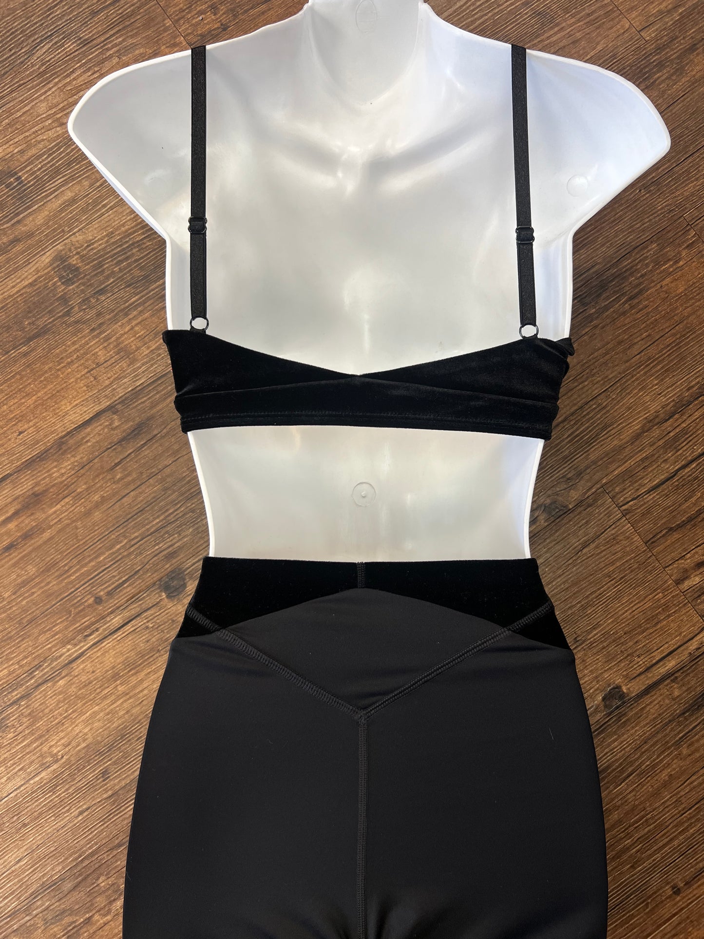 Viridian Top & Groove Short Separates