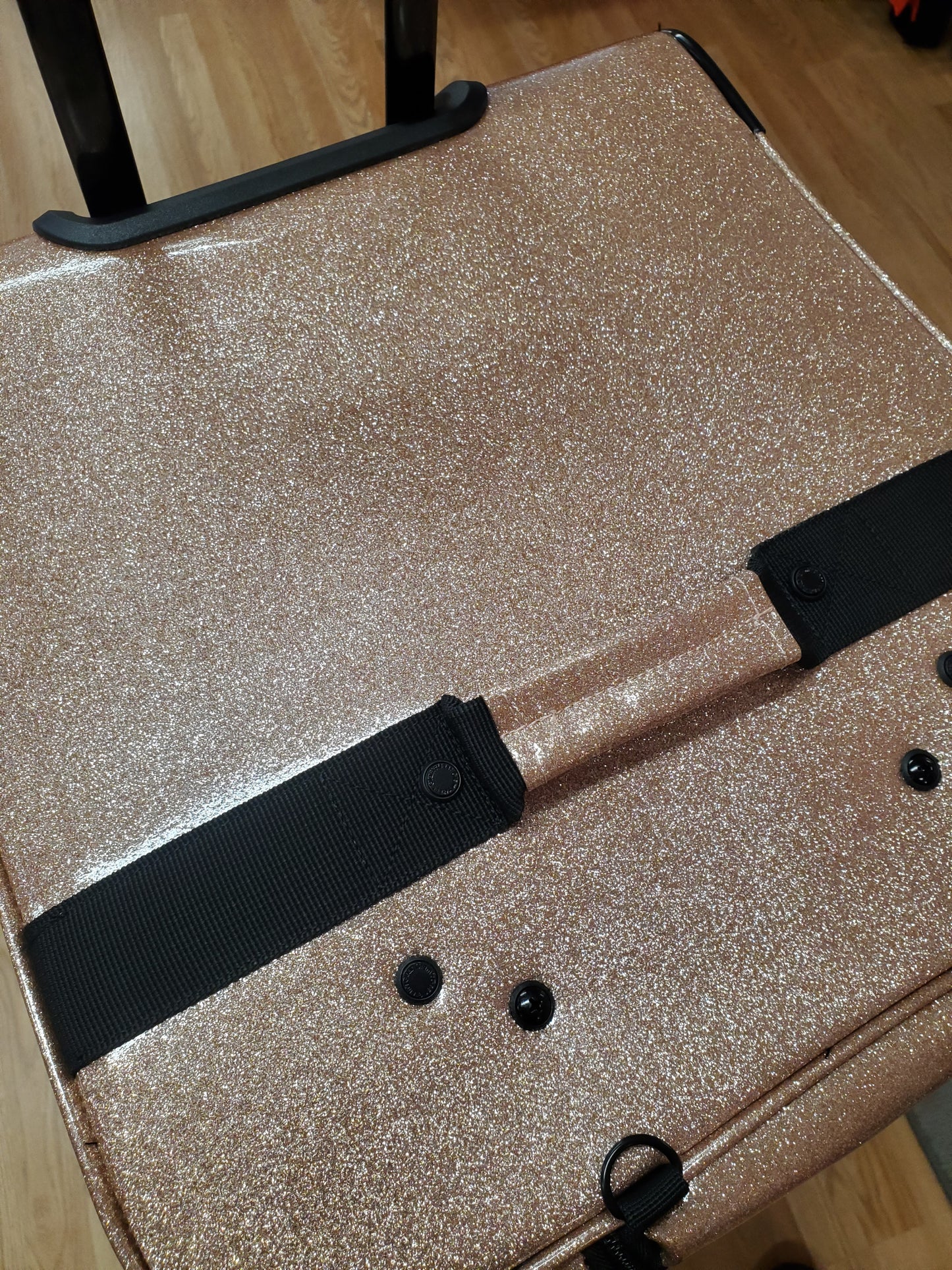Glam’r Gear Rose Gold Bag