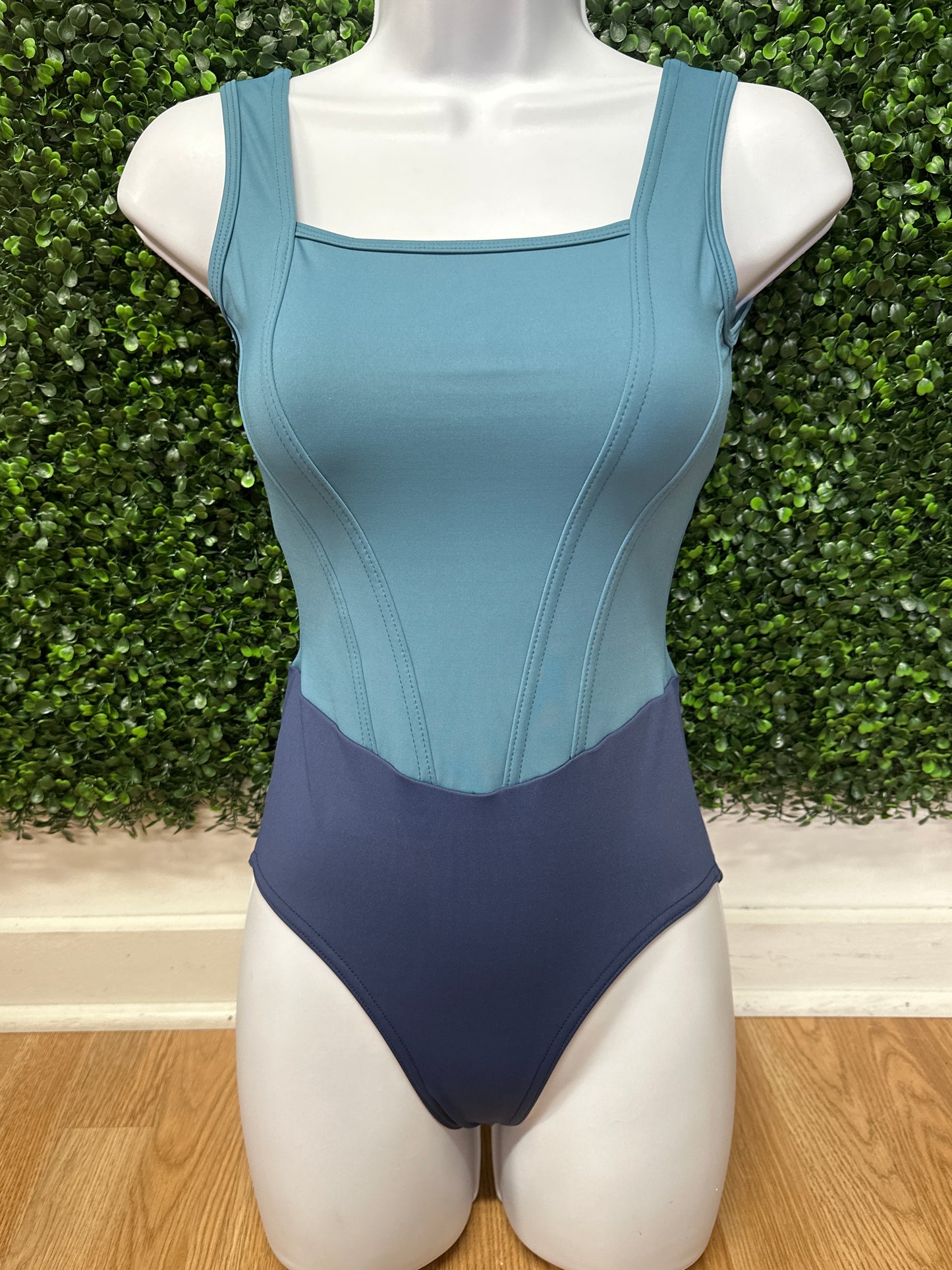 Masumi Leotard