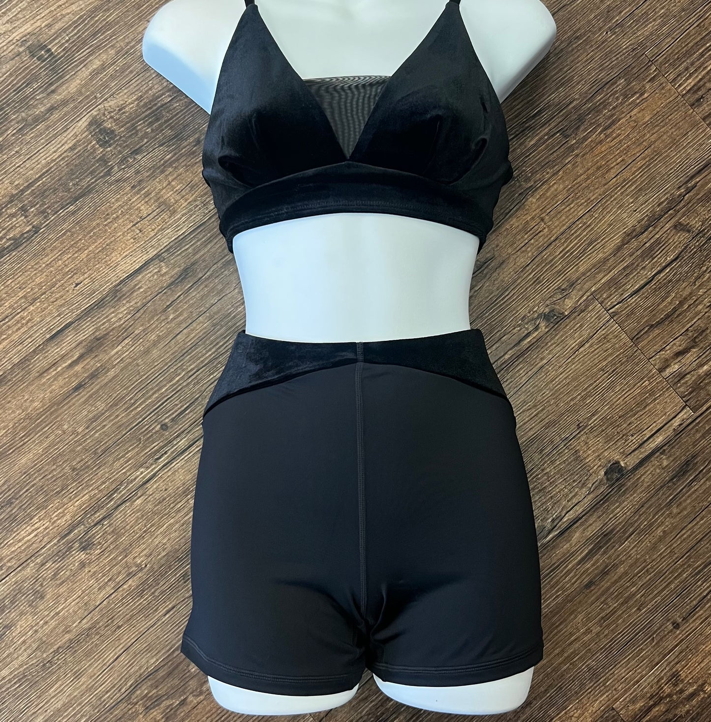 Viridian Top & Groove Short Separates