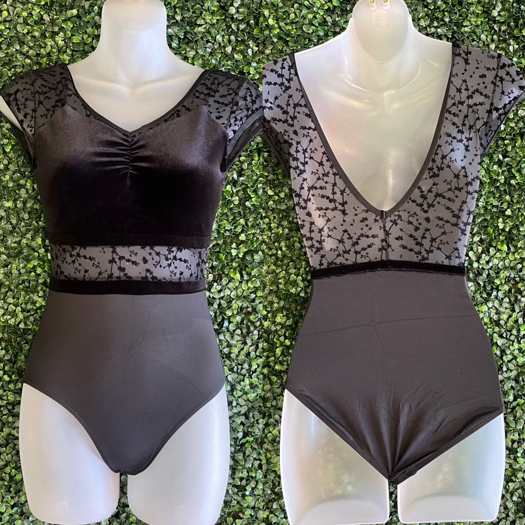 Carine Leotard #24111