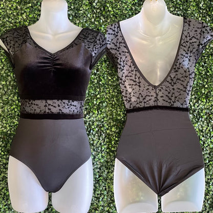 Carine Leotard #24111