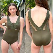 Load image into Gallery viewer, Giselle Leotard #22107
