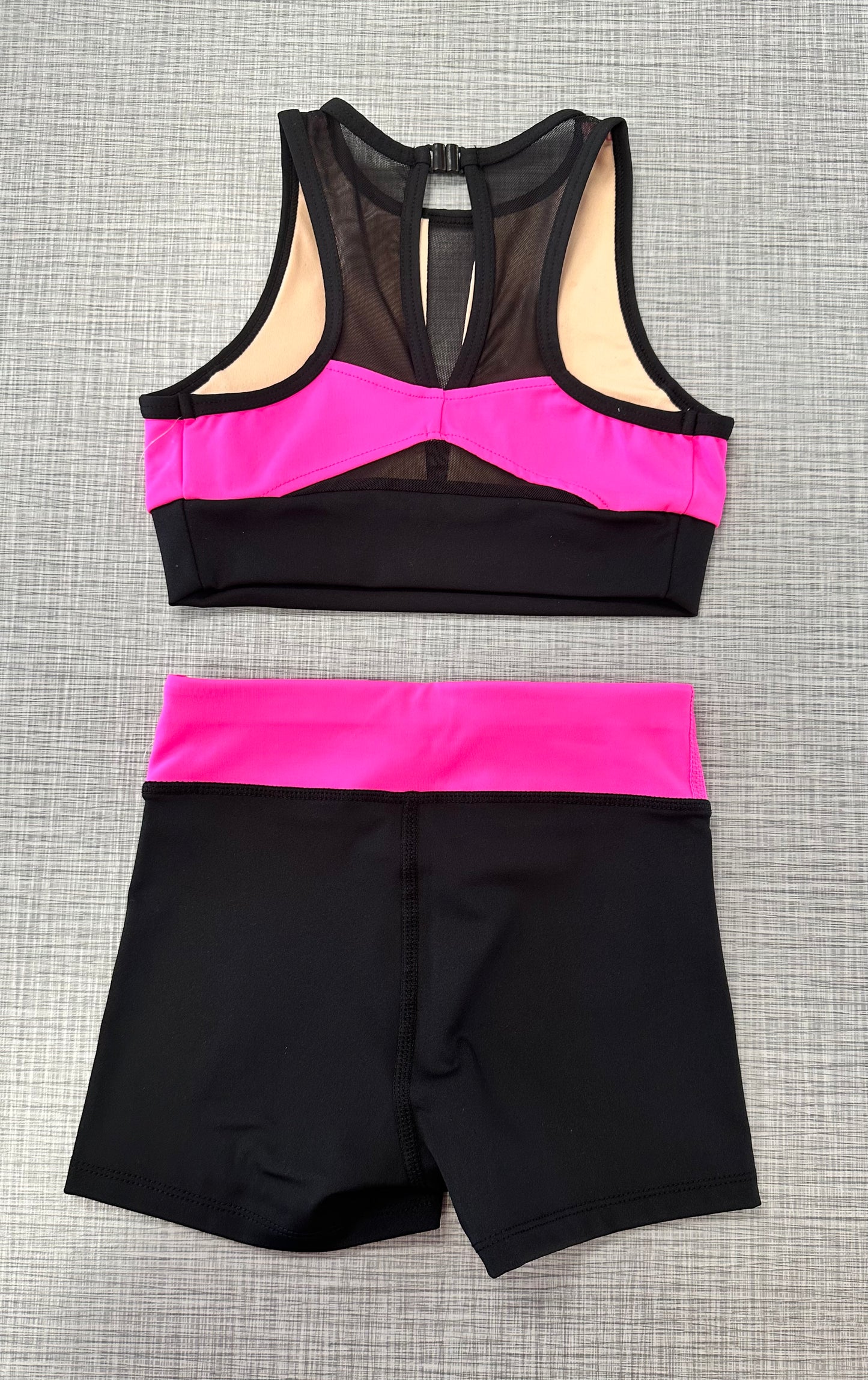 V 2-Tone Short Set