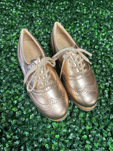 Load image into Gallery viewer, Limited Edition Gold Roxy Tap Shoes
