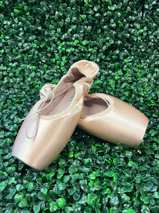 Phoenix Pointe Shoe #1146