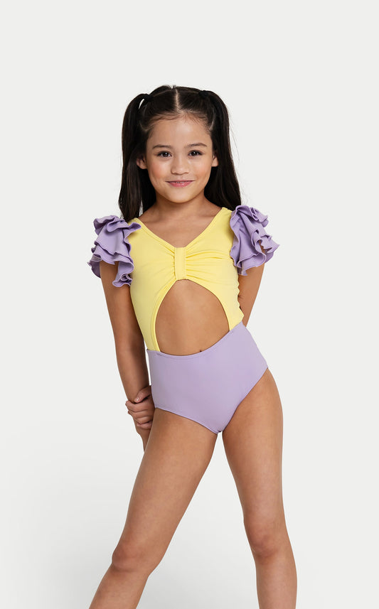 Roxie: Kristin Leotard
