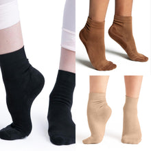Load image into Gallery viewer, Capezio LifeKnit Socks #H066
